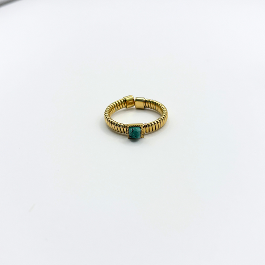Ring met steentje