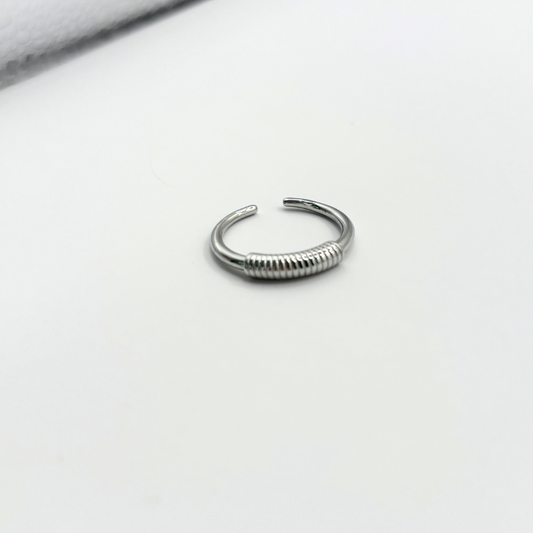 Twisted ring