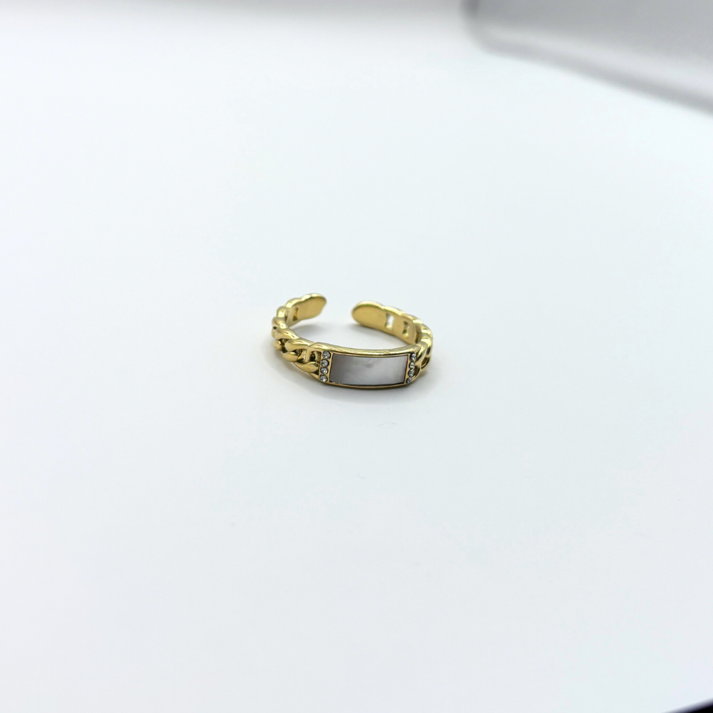 Ring met steentjes