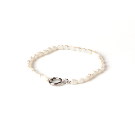 Trendy zoetwaterparels armband