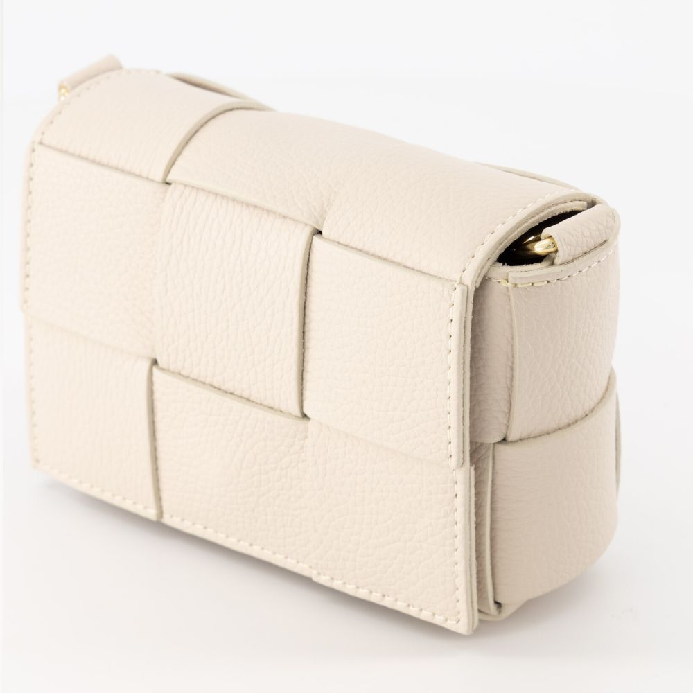Crossbodytas leer