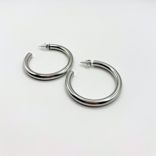 Hoops oorbellen