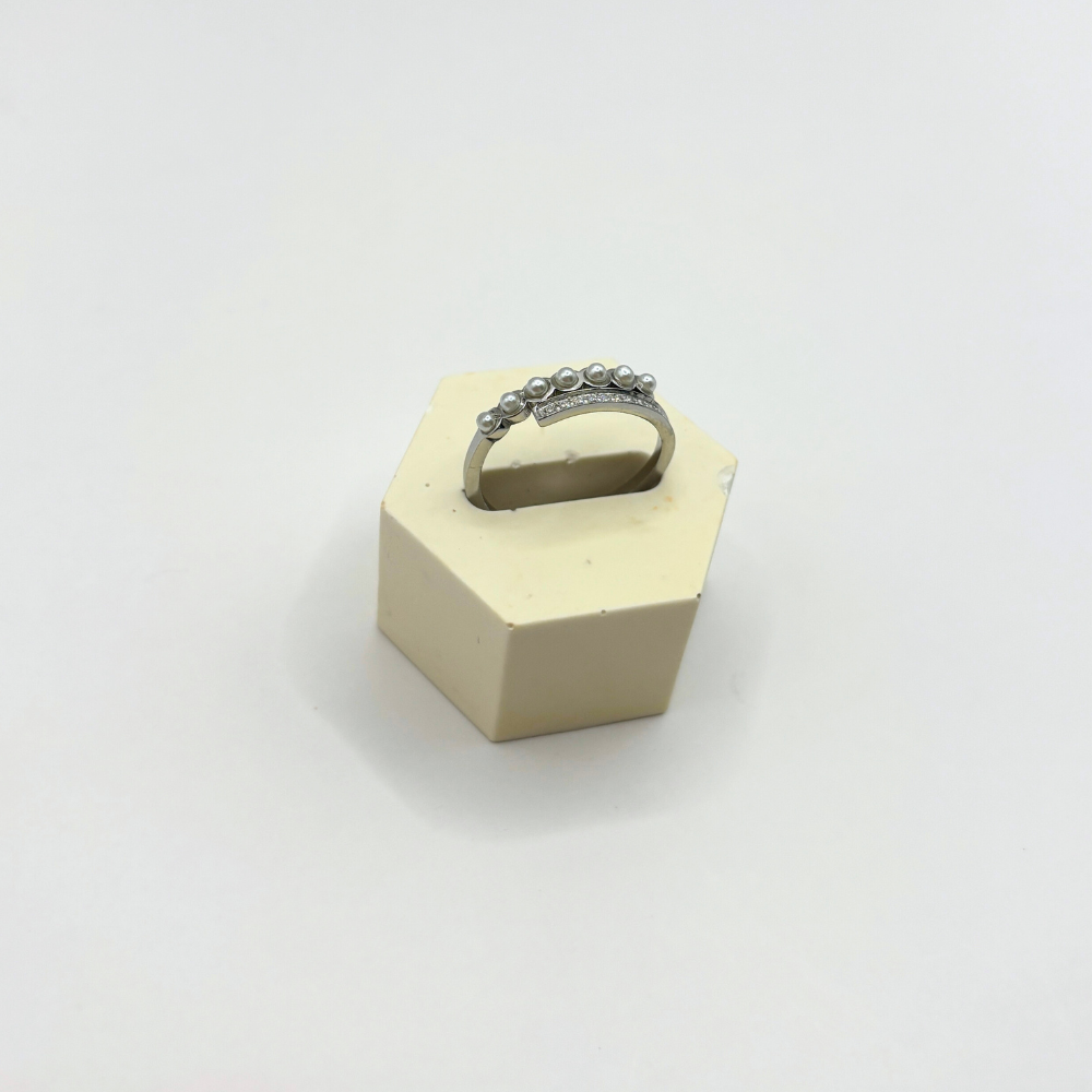 Ring met parels en steentjes