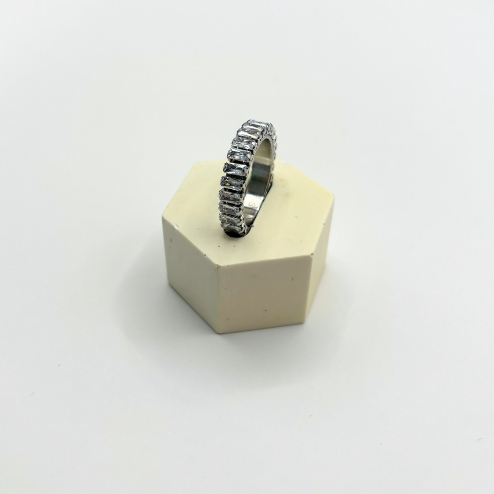 Ring met steentjes