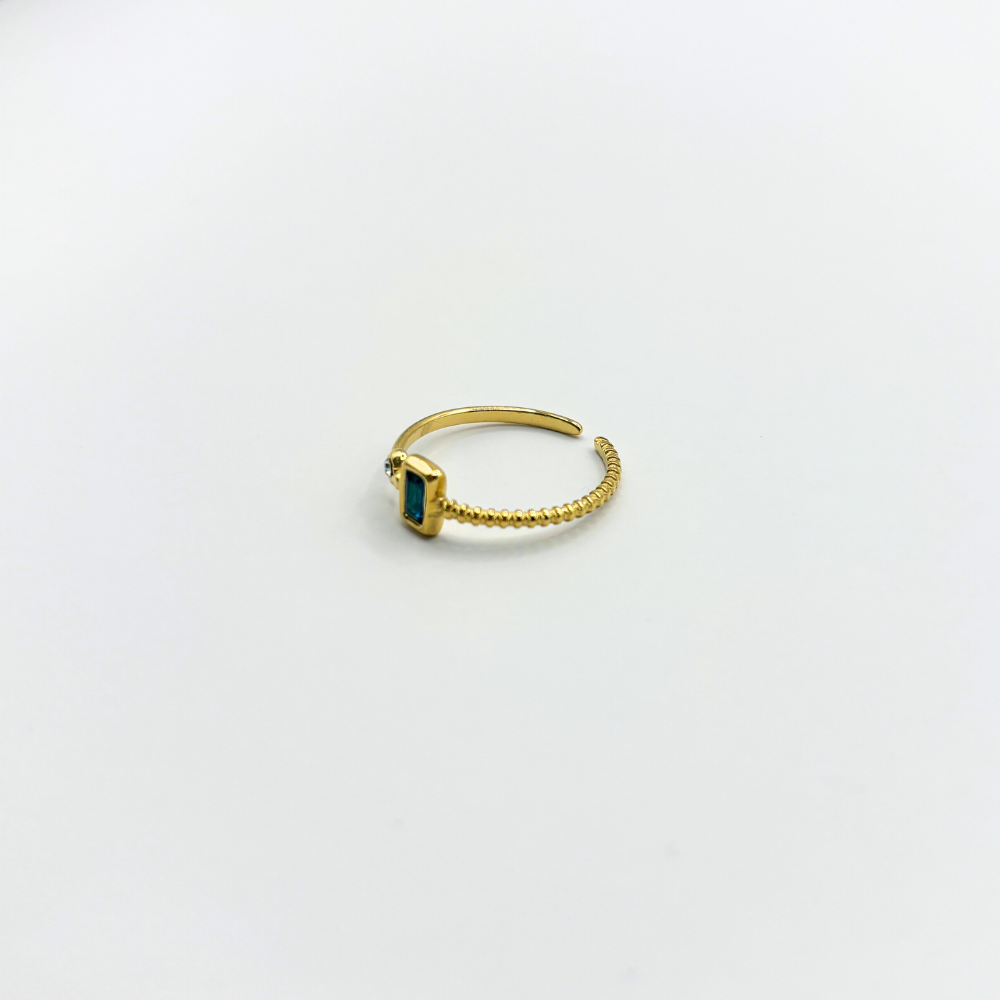 Ring met steentje