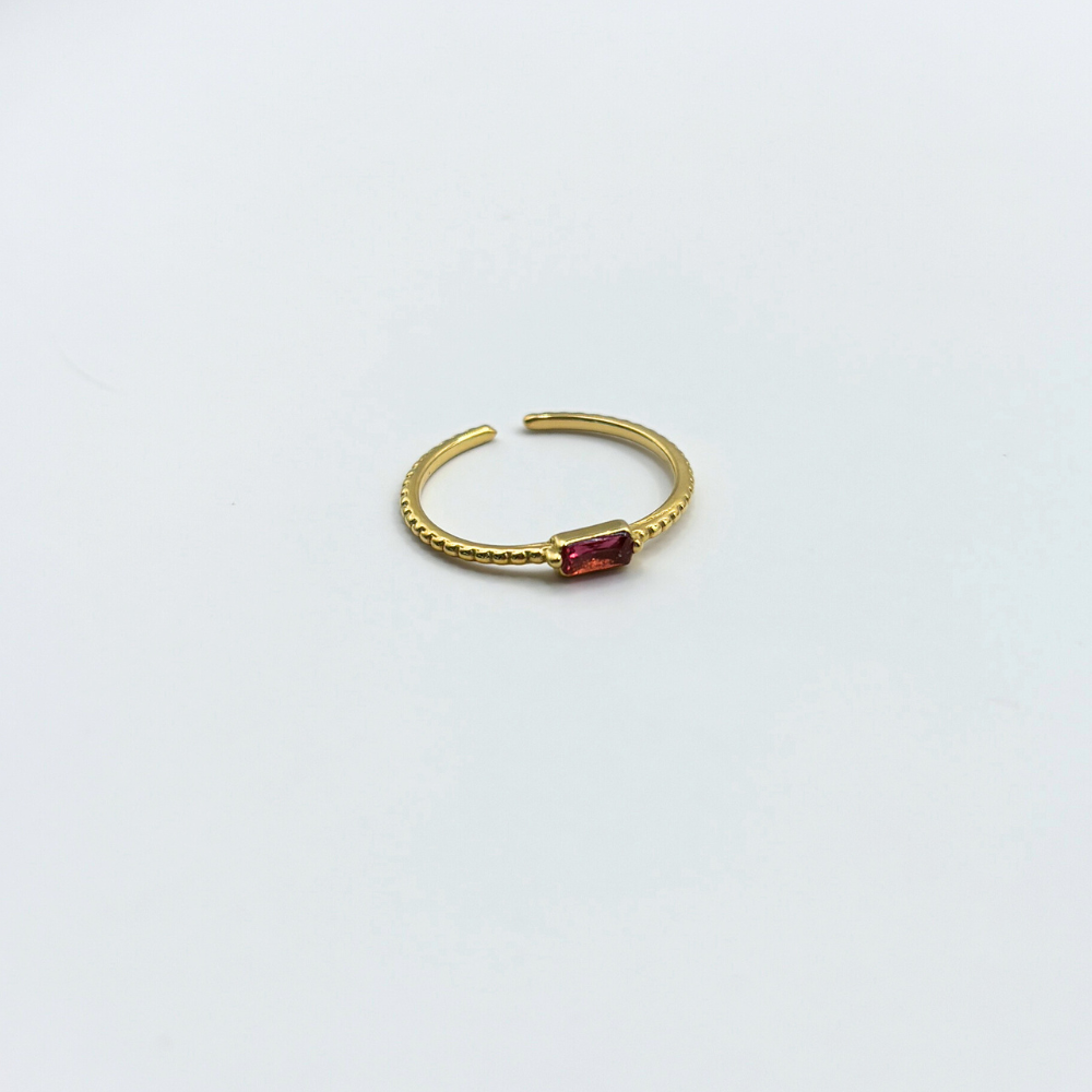 Ring met steentje