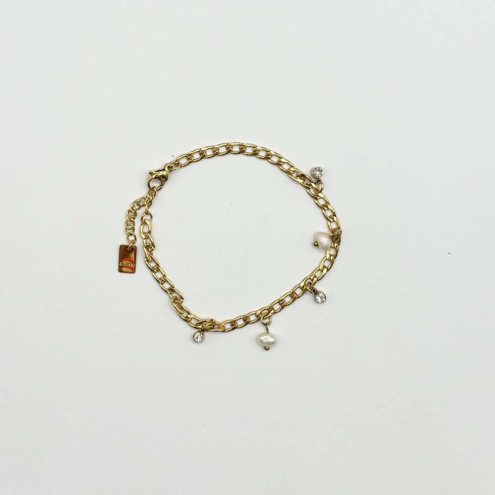Armbandje met steentjes en parels