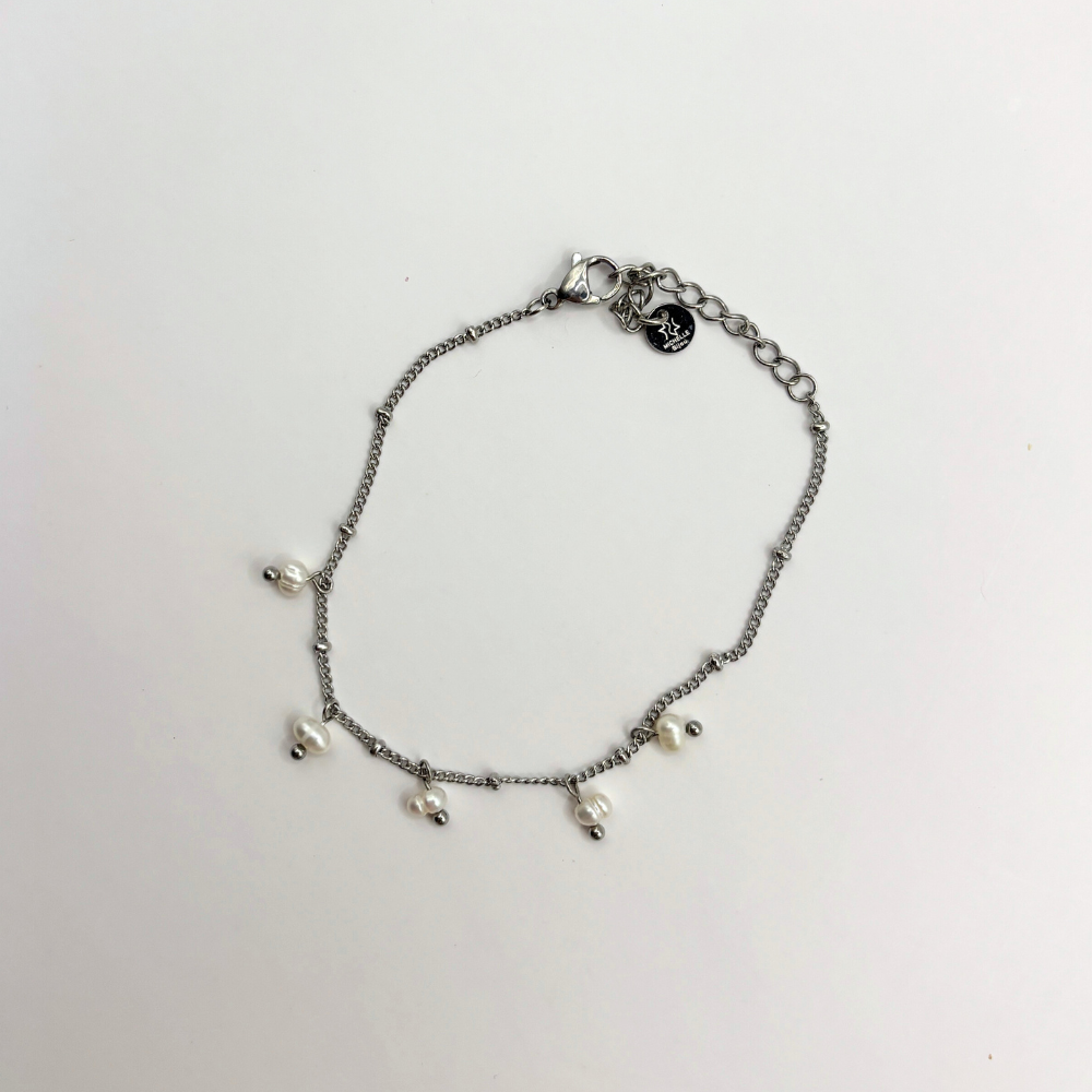 Armbandje met parels