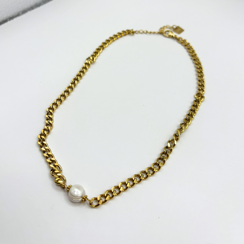 Edgy ketting met parel