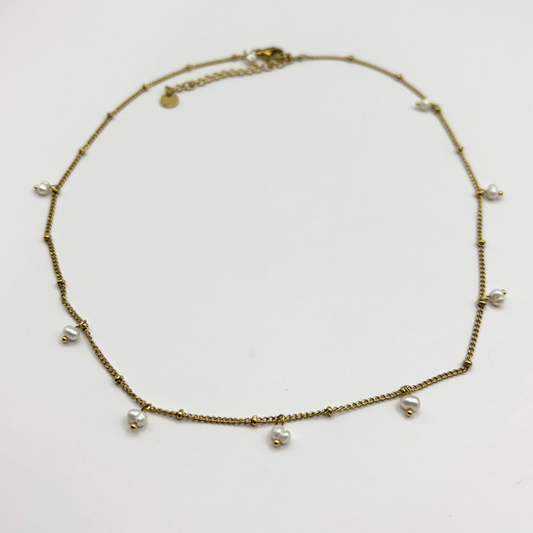 Tiny pearl ketting