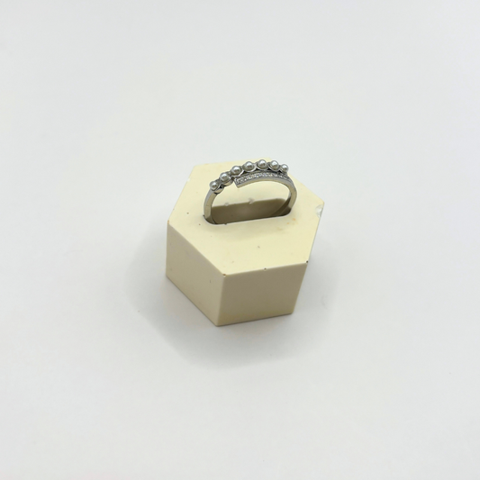 Ring met parels en steentjes