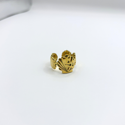 Sea shell ring