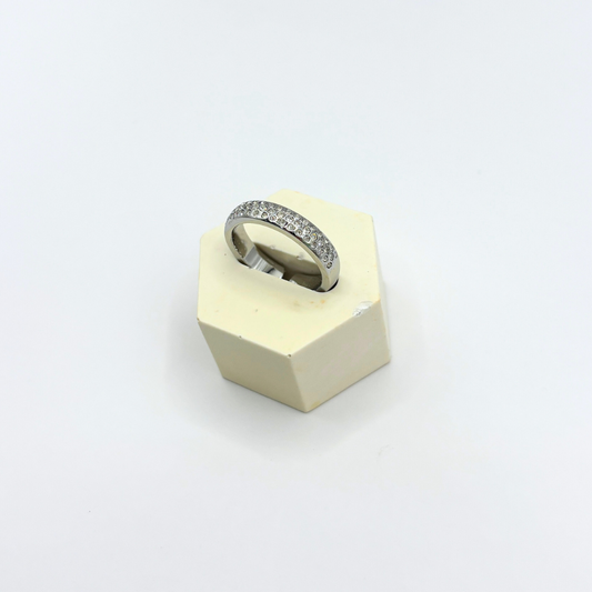 Ring met steentjes