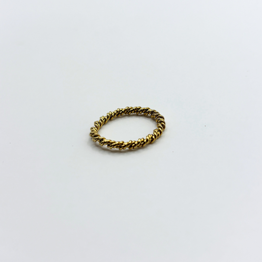 Twisted ring
