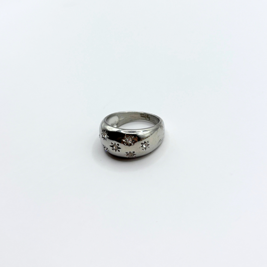 Grove ring met steentjes